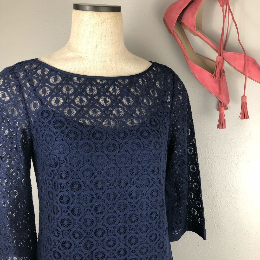 Laundry by Shelli Segal Navy blue lace shift dress